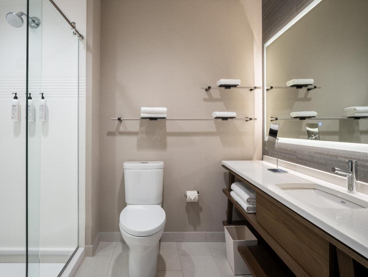 Delta Hotels By Marriott Wichita Falls Convention Center Bagian luar foto