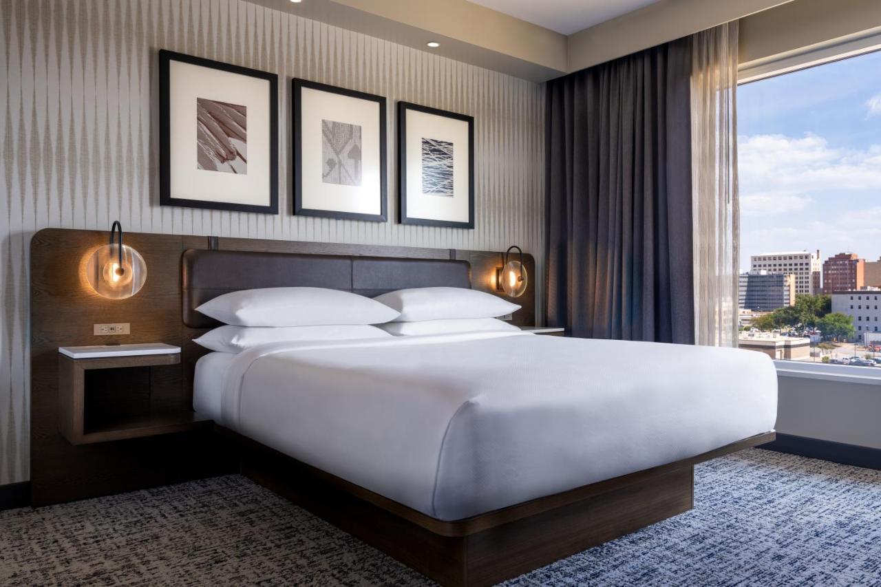 Delta Hotels By Marriott Wichita Falls Convention Center Bagian luar foto