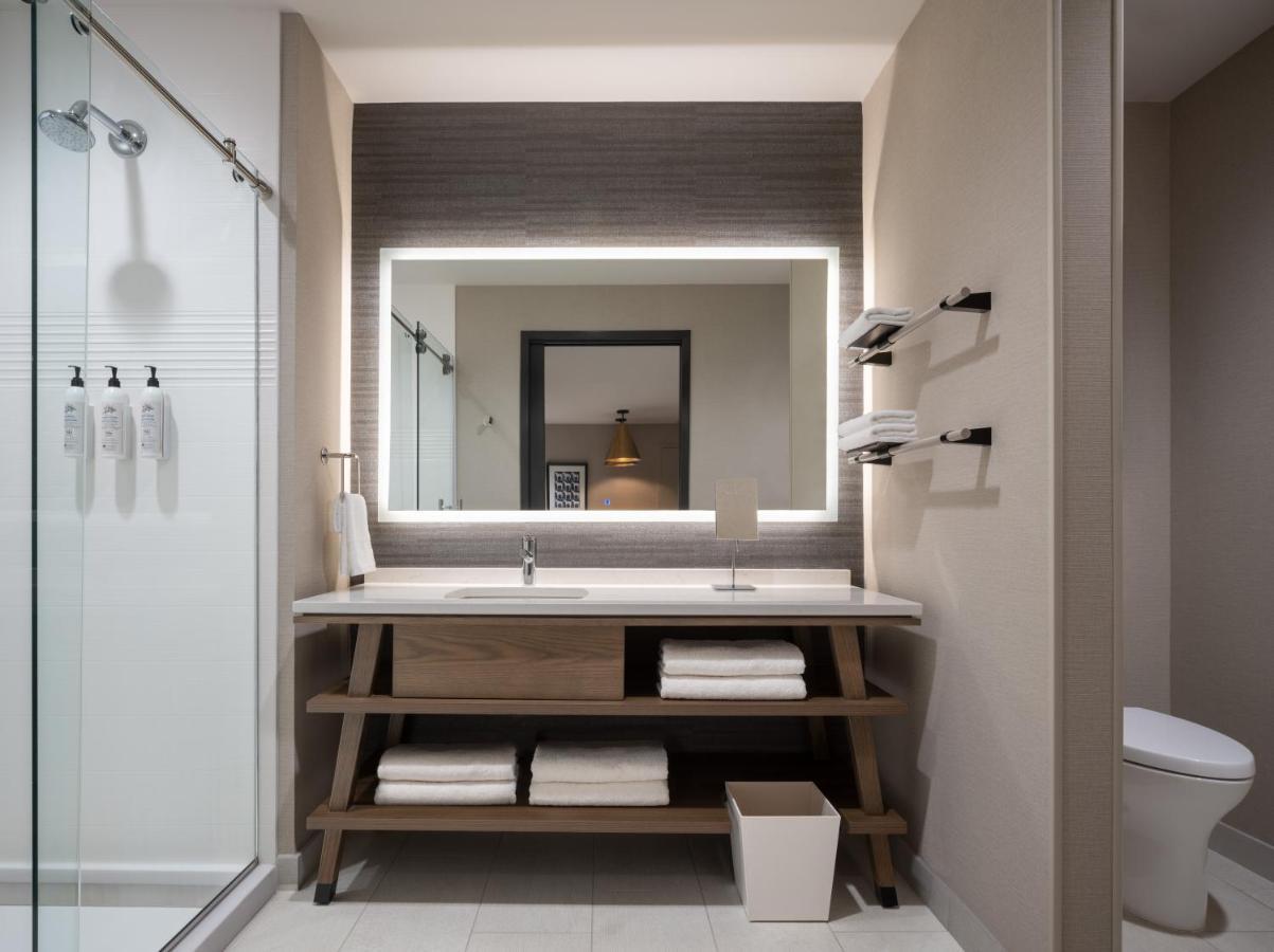 Delta Hotels By Marriott Wichita Falls Convention Center Bagian luar foto
