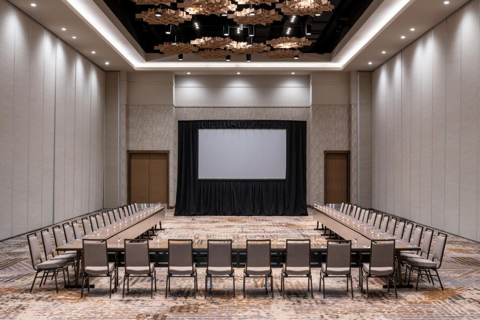 Delta Hotels By Marriott Wichita Falls Convention Center Bagian luar foto