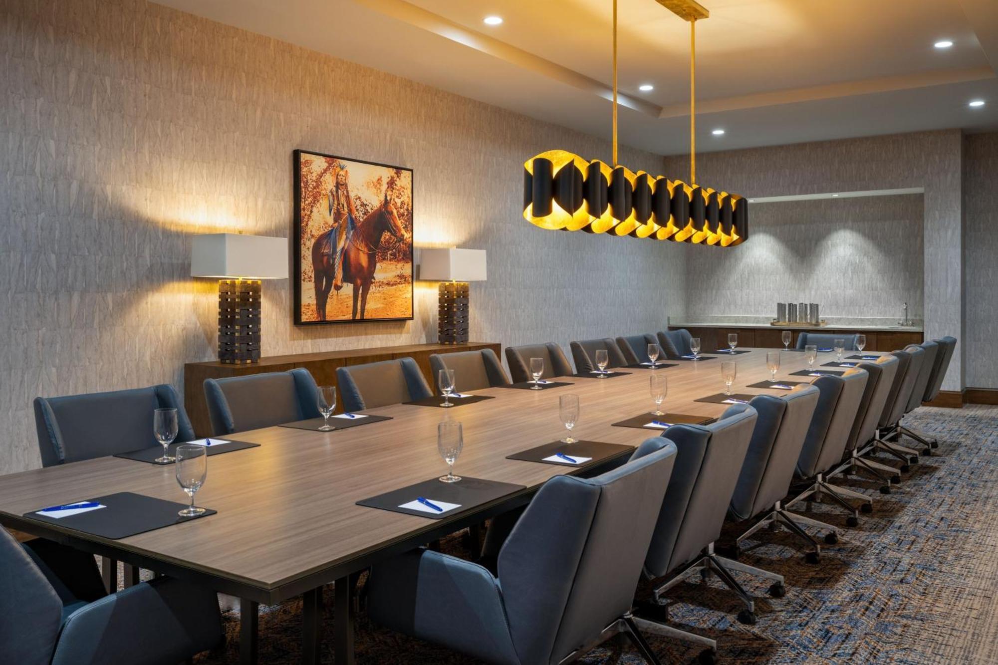 Delta Hotels By Marriott Wichita Falls Convention Center Bagian luar foto