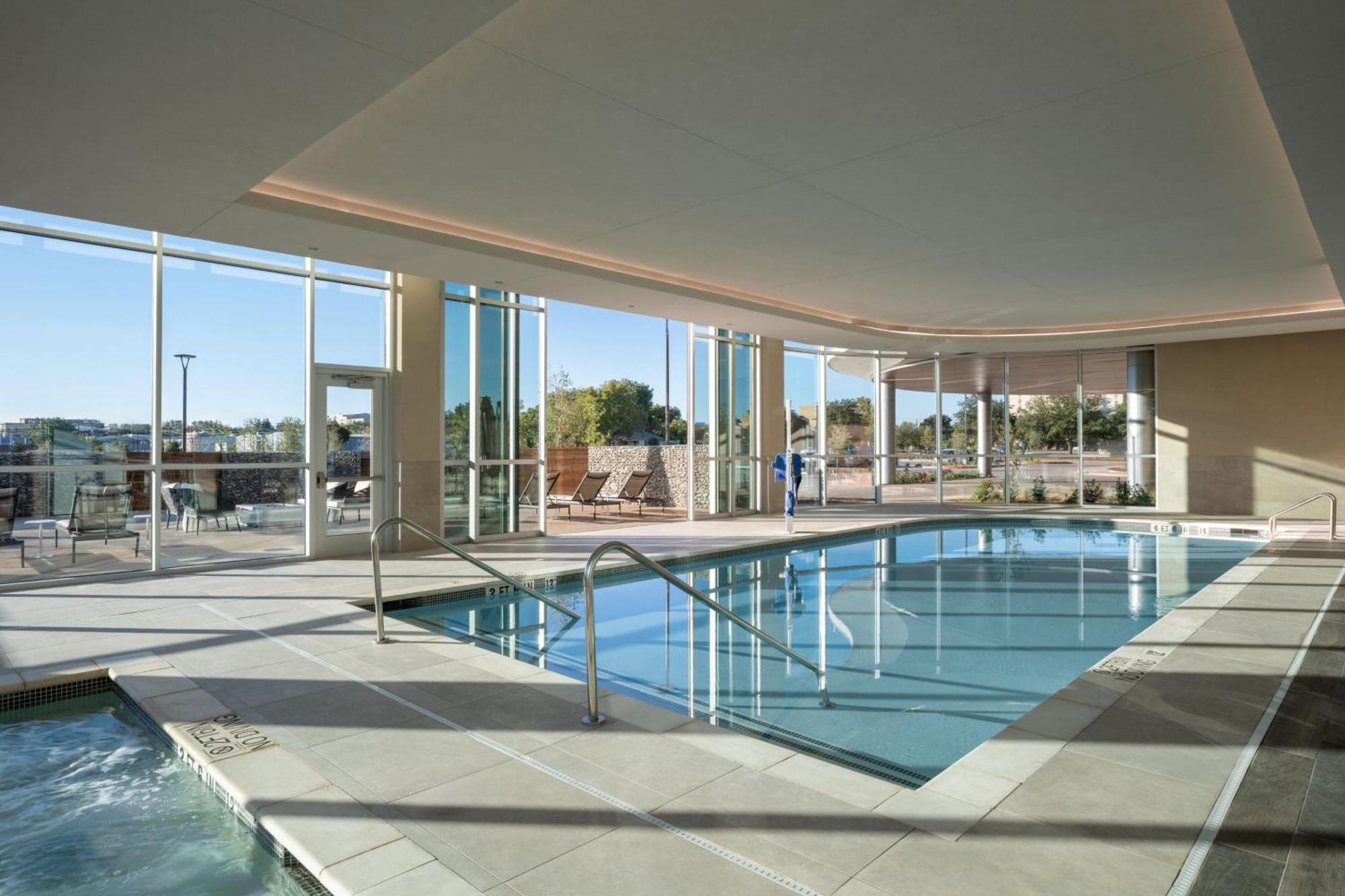 Delta Hotels By Marriott Wichita Falls Convention Center Bagian luar foto