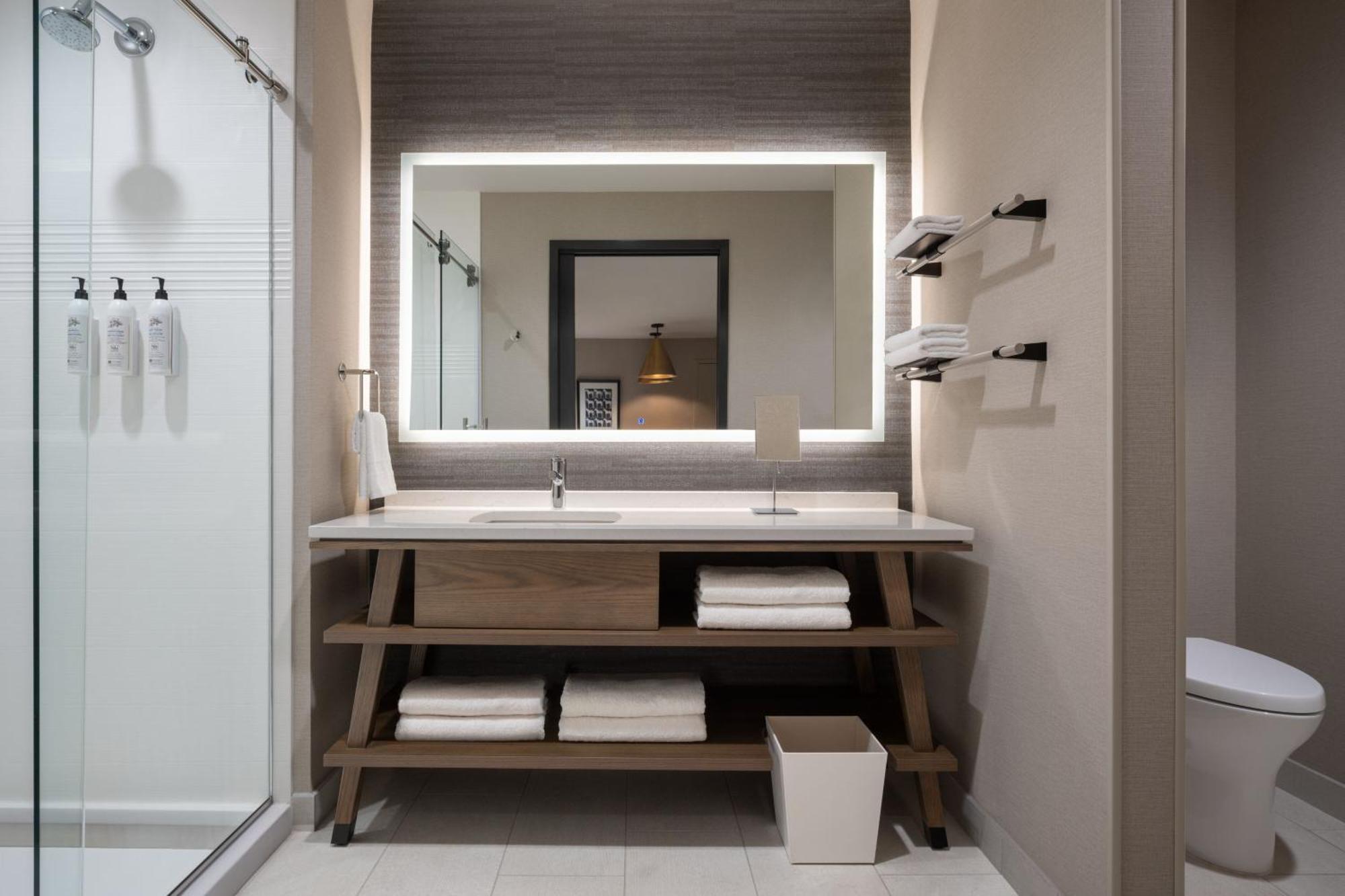 Delta Hotels By Marriott Wichita Falls Convention Center Bagian luar foto