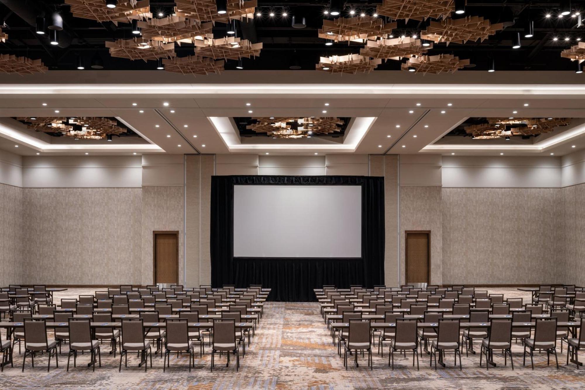 Delta Hotels By Marriott Wichita Falls Convention Center Bagian luar foto