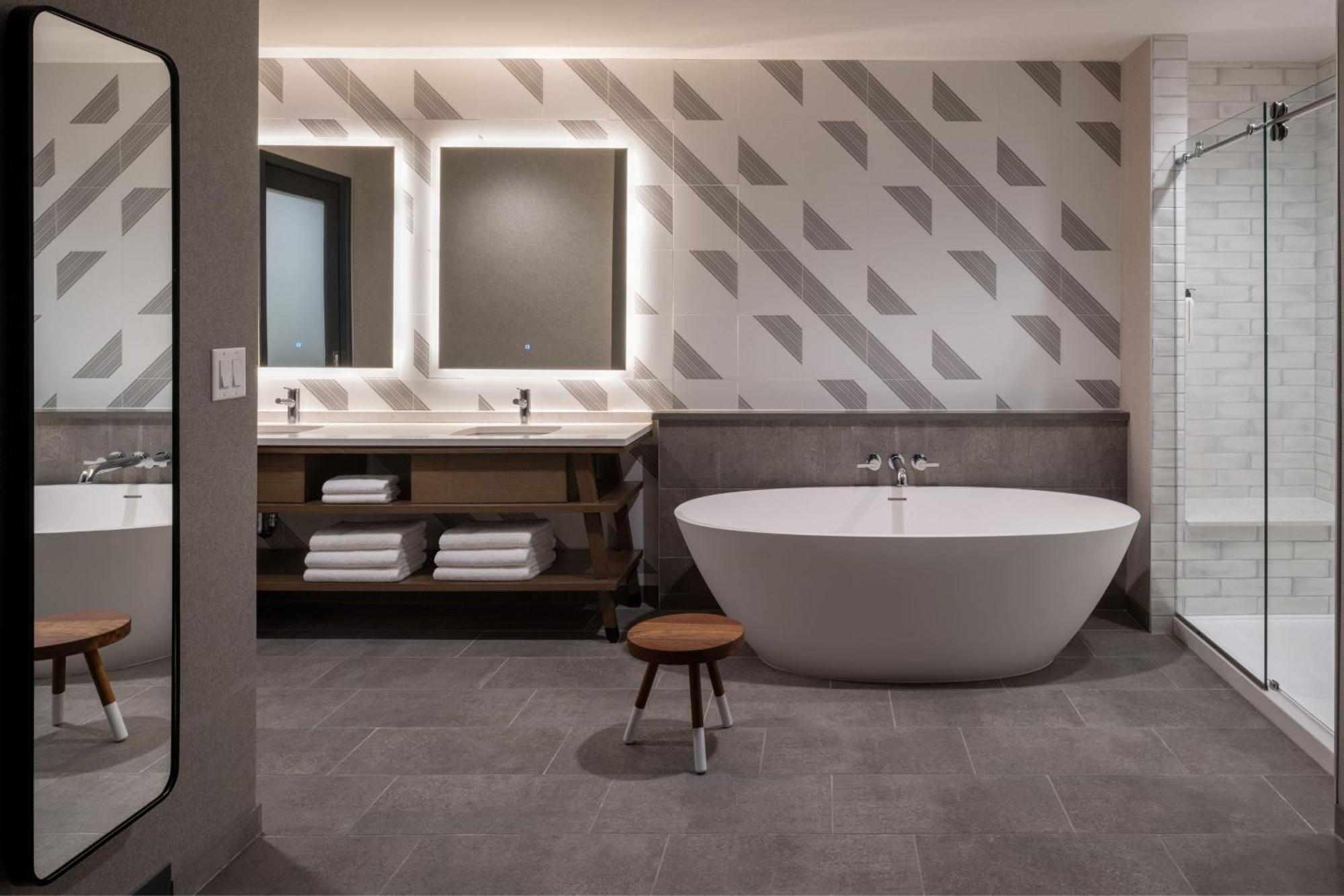 Delta Hotels By Marriott Wichita Falls Convention Center Bagian luar foto