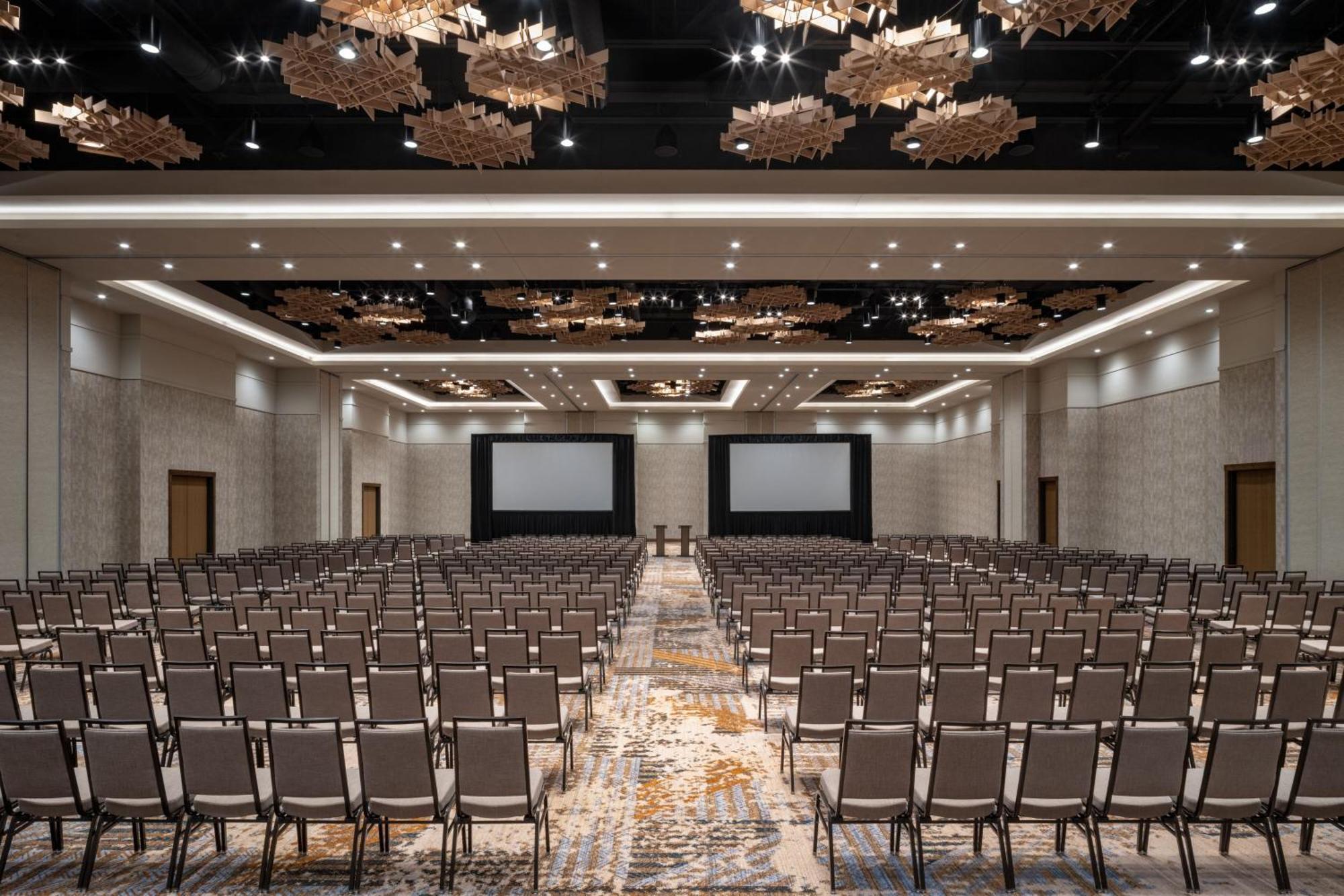 Delta Hotels By Marriott Wichita Falls Convention Center Bagian luar foto