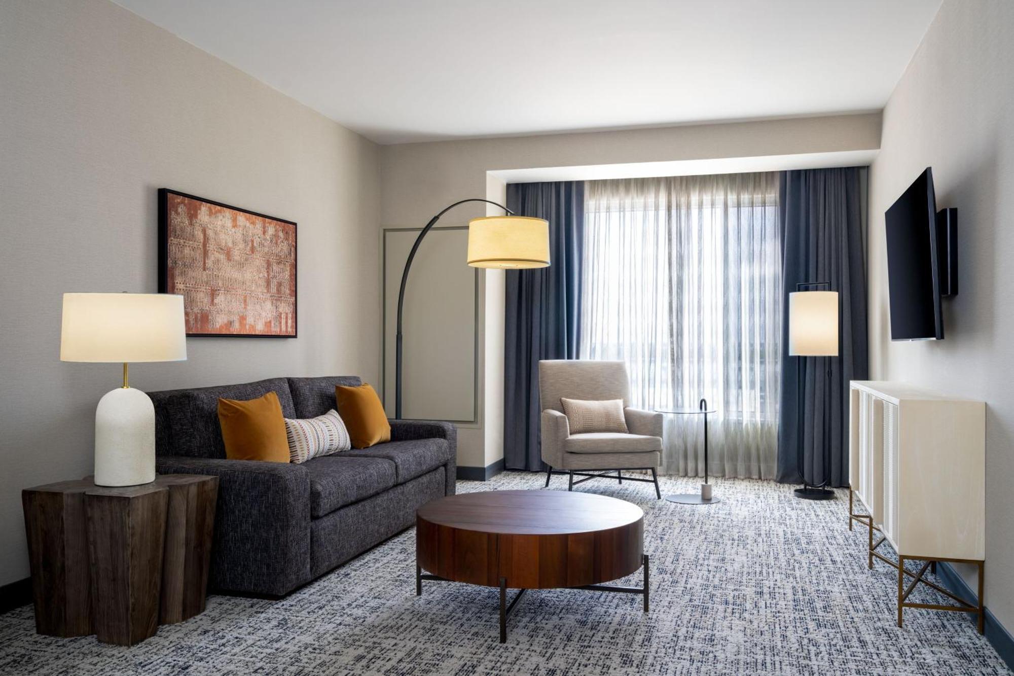 Delta Hotels By Marriott Wichita Falls Convention Center Bagian luar foto