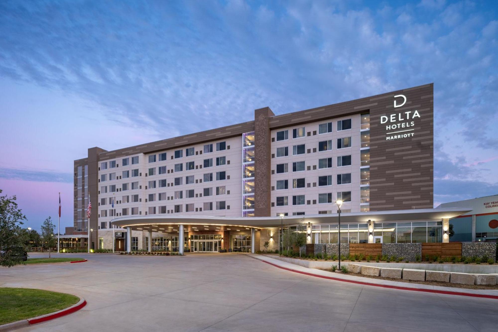 Delta Hotels By Marriott Wichita Falls Convention Center Bagian luar foto