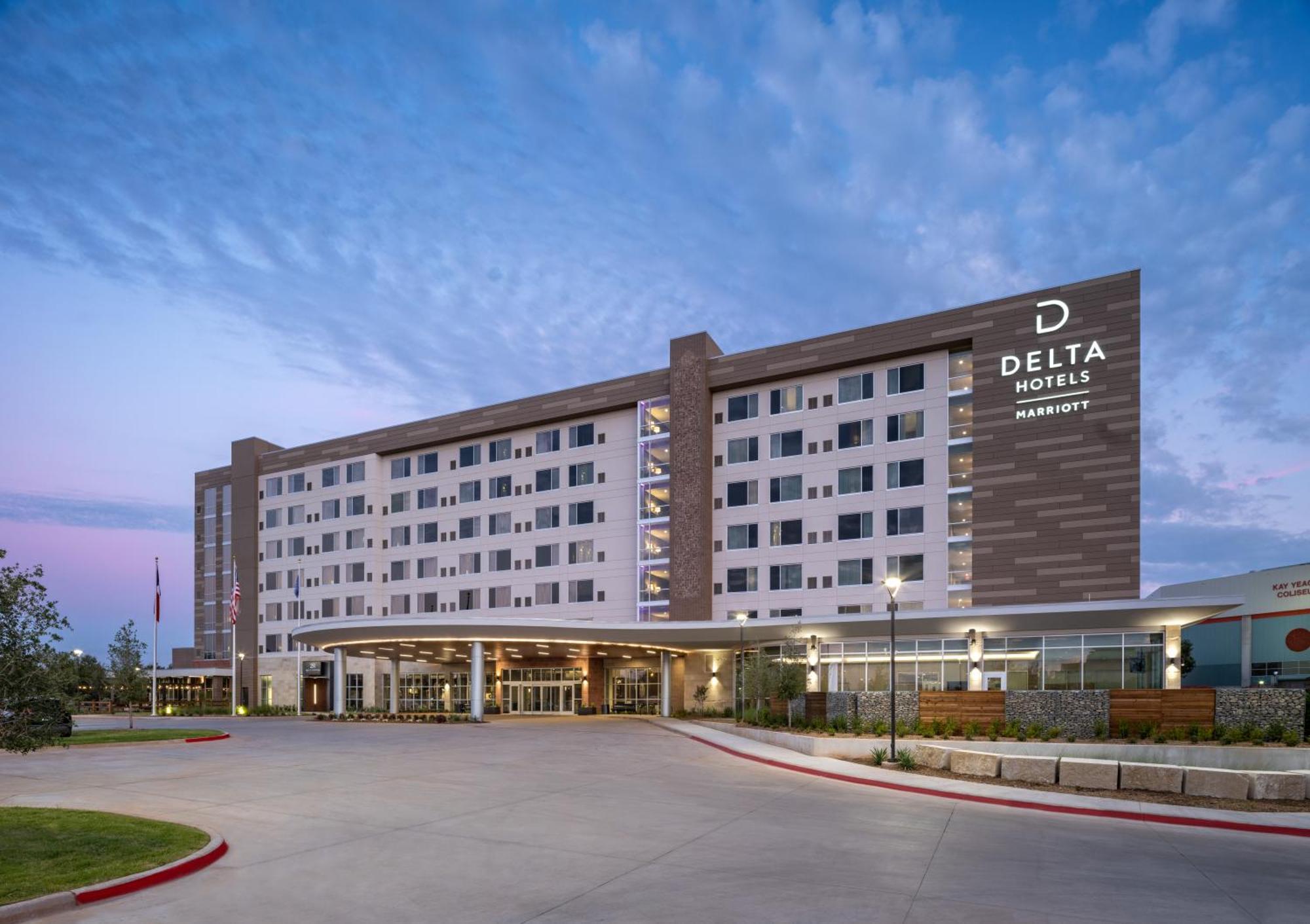 Delta Hotels By Marriott Wichita Falls Convention Center Bagian luar foto